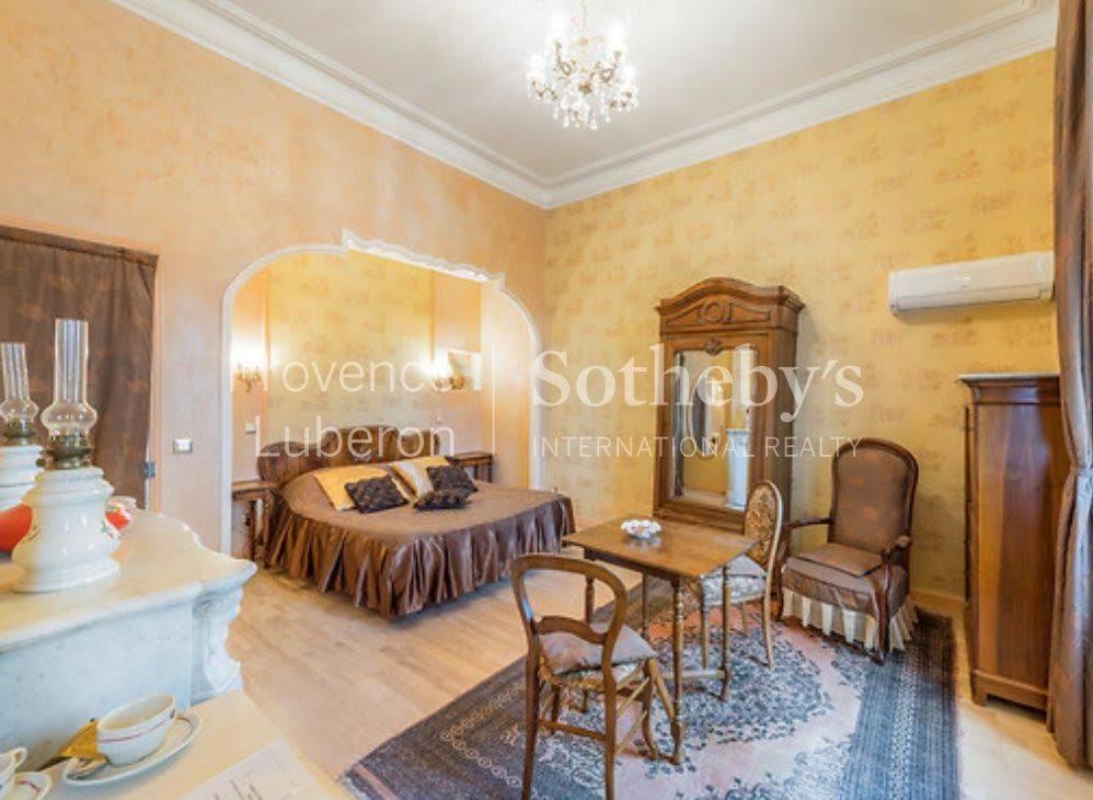 Le Mogador Chateau Du Martinet Violes Экстерьер фото