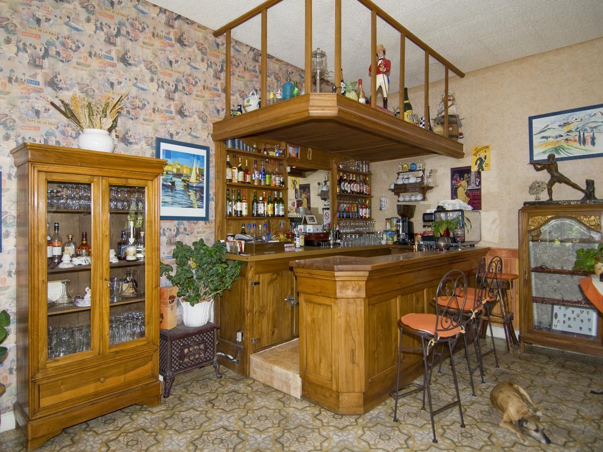 Le Mogador Chateau Du Martinet Violes Экстерьер фото