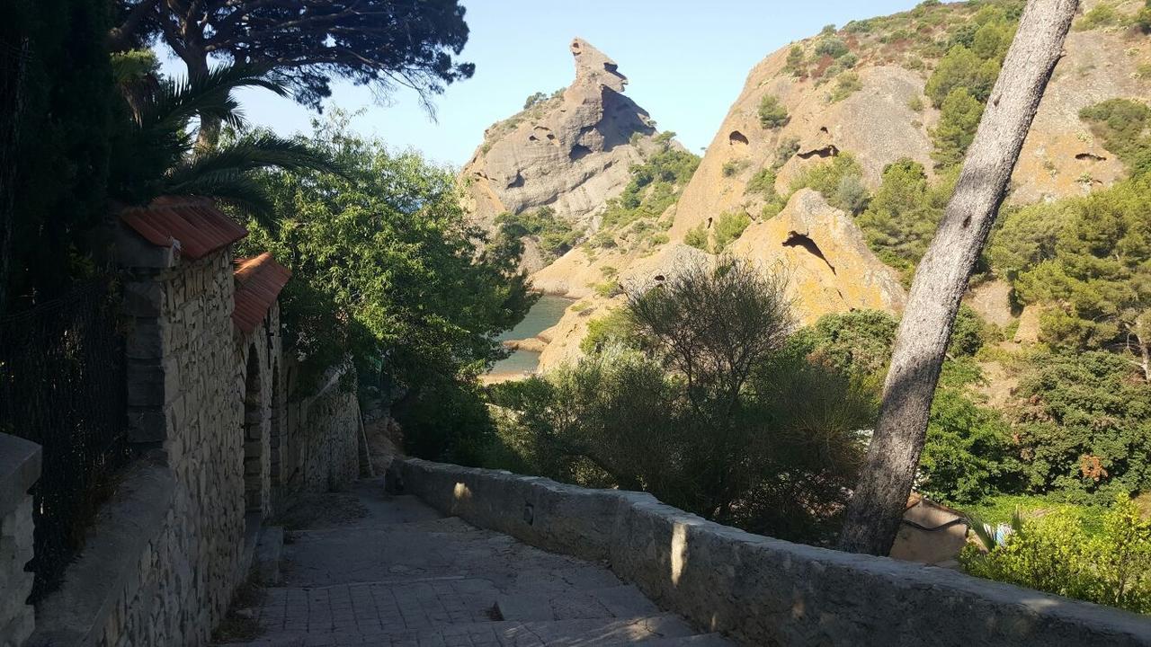 Le Mogador Chateau Du Martinet Violes Экстерьер фото